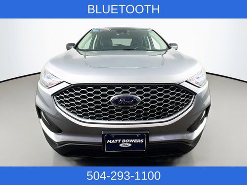 Used 2024 Ford Edge SE image 2