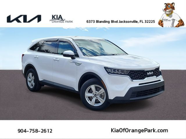 Used 2023 Kia Sorento LX FWD image 1