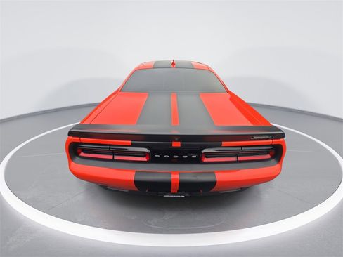 Used 2017 Dodge Challenger SRT Hellcat image 7