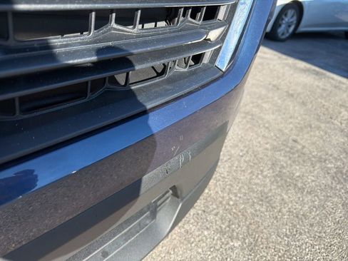 Used 2022 Chevrolet Traverse LS AWD/4WD image 19