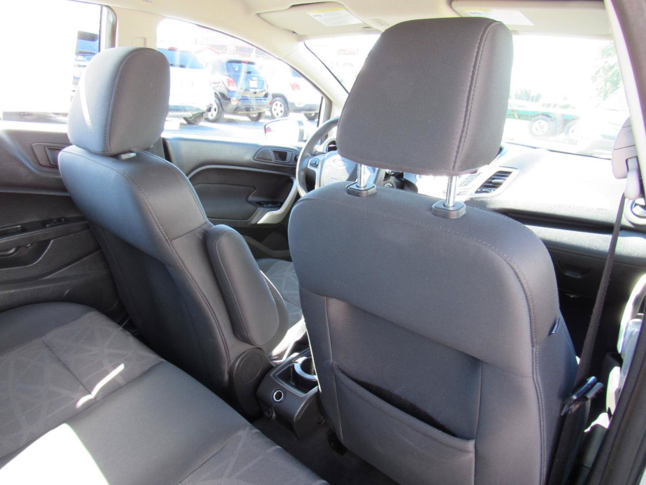 Used 2012 Ford Fiesta SE FWD image 27