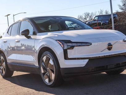 New 2026 Volvo EX30 Ultra w/ Climate Package