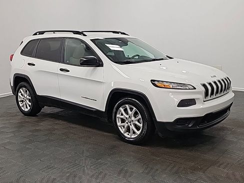 Used 2016 Jeep Cherokee Sport image 1