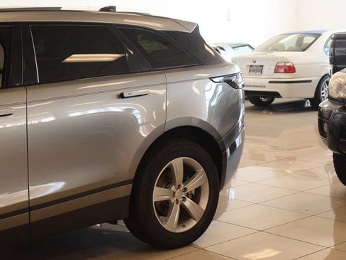 Used 2018 Land Rover Range Rover Velar S AWD/4WD image 26