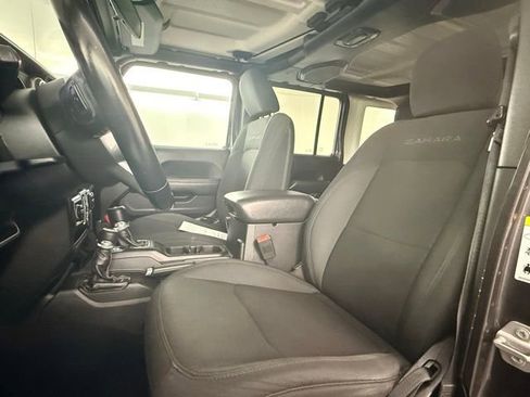 Used 2020 Jeep Wrangler Unlimited Sahara AWD/4WD image 18