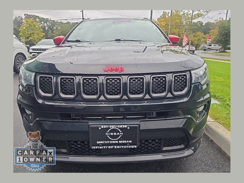 Used 2023 Jeep Compass Limited AWD/4WD image 1