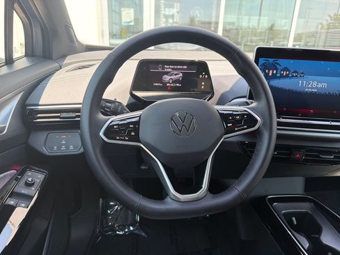 Certified 2025 Volkswagen ID.4 Pro AWD/4WD image 17