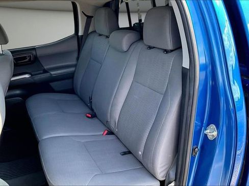 Used 2017 Toyota Tacoma SR5 image 21