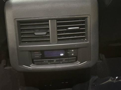 Used 2021 Volkswagen Atlas SE image 15