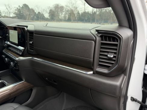 Used 2024 Chevrolet Silverado 1500 RST w/ Redline Edition image 16