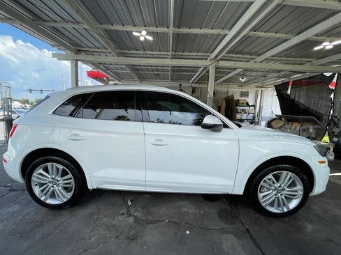 Used 2018 Audi Q5 2.0T Premium Plus w/ Premium Plus Package AWD/4WD image 2