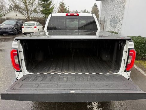 Used 2018 GMC Sierra 1500 SLT image 14