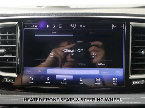 Used 2023 Chrysler Pacifica Touring-L FWD image 7