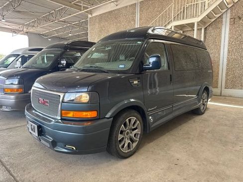 Used 2022 GMC Savana 2500 w/ Enhanced Convenience Package RWD image 2
