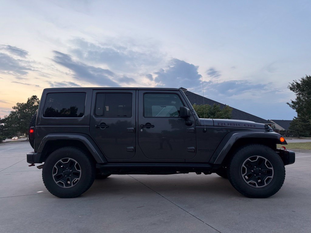 Used 2017 Jeep Wrangler Unlimited Rubicon AWD/4WD image 33