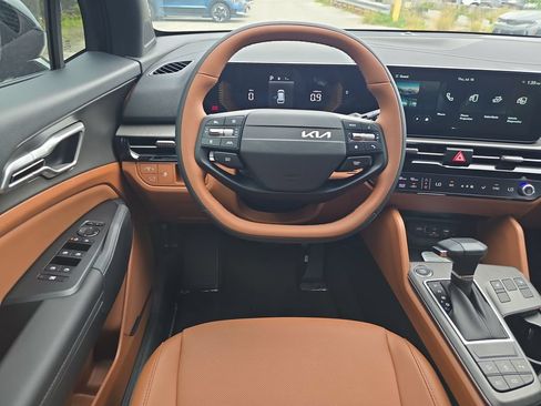 New 2026 Kia Sportage X-Line w/ X-Line Premium Package AWD/4WD image 14