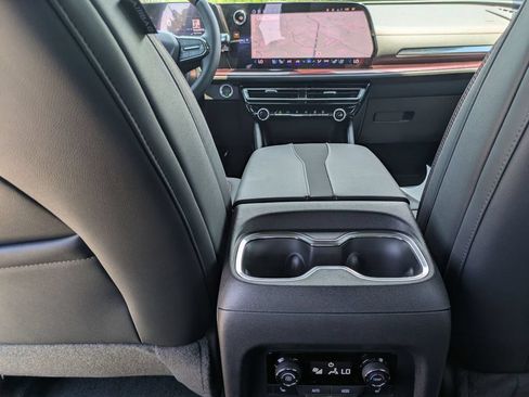 New 2026 Chevrolet Traverse RS FWD image 30