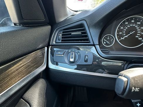 Used 2012 BMW 528i Sedan image 26