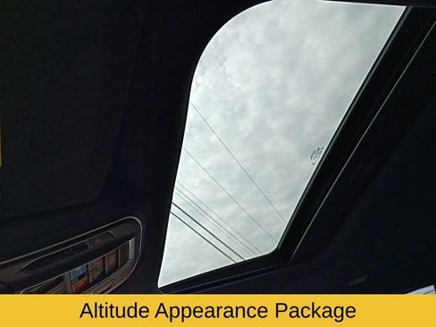 Used 2023 Jeep Grand Cherokee L Laredo AWD/4WD image 23