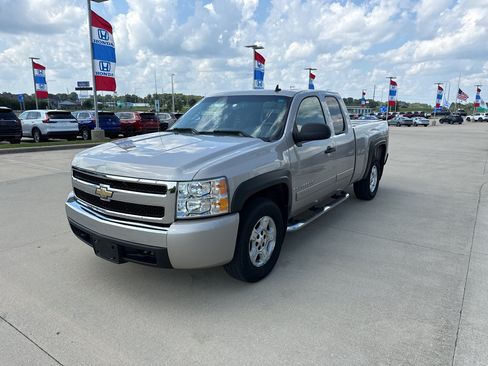 Used 2008 Chevrolet Silverado 1500 LT w/ Power Pack Plus AWD/4WD image 1