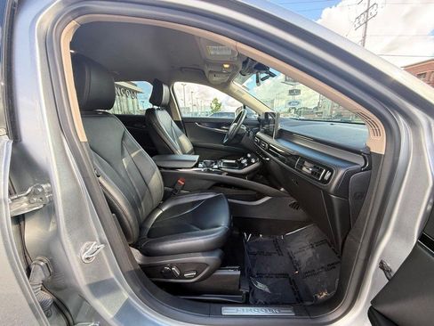 Certified 2022 Lincoln Nautilus AWD w/ Premium Package image 13