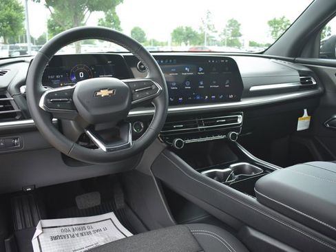 New 2026 Chevrolet Traverse LT w/ Driver Confidence Package FWD image 19