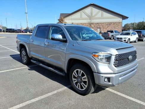 Used 2019 Toyota Tundra Platinum image 3