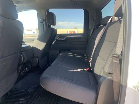 Used 2025 Chevrolet Silverado 2500 LT w/ Convenience Package image 24