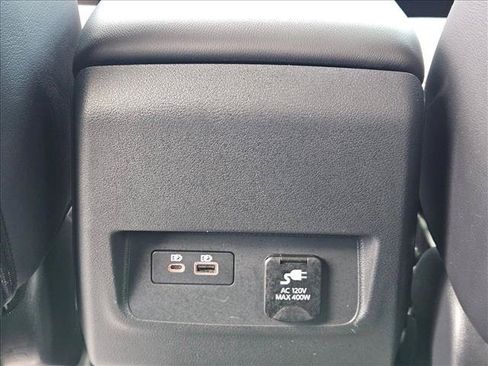 Used 2025 Nissan Frontier SL RWD image 22