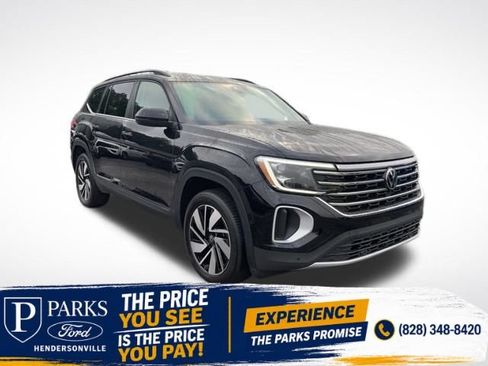 Used 2025 Volkswagen Atlas SE FWD image 1