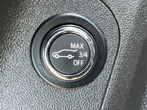 Used 2020 GMC Acadia SLE w/ Driver Convenience Package AWD/4WD image 36