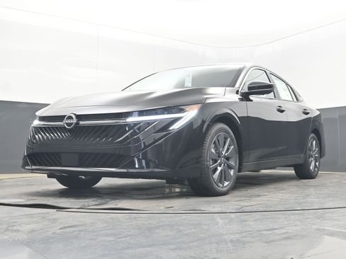 New 2026 Nissan Sentra SR FWD image 23