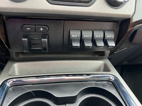 Used 2014 Ford F250 Platinum w/ FX4 Off-Road Package image 35