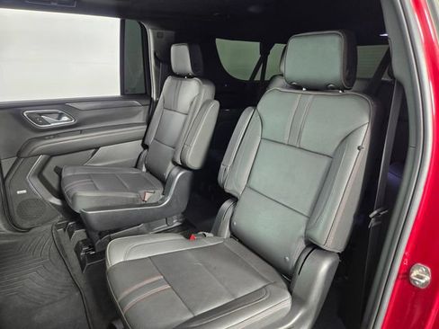 Used 2023 Chevrolet Suburban RST w/ Luxury Package AWD/4WD image 17