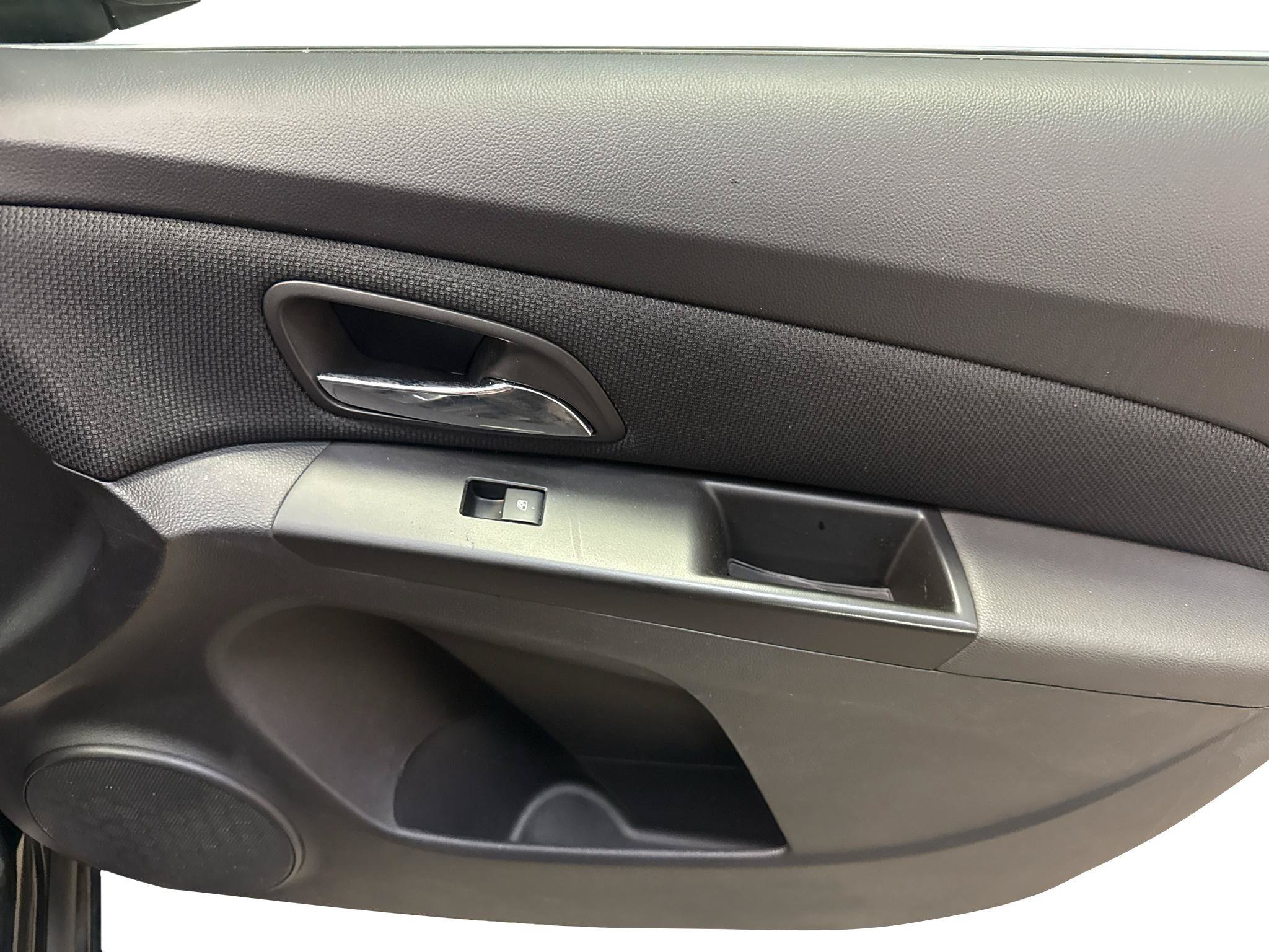 Used 2014 Chevrolet Cruze LT w/ RS Package FWD image 15