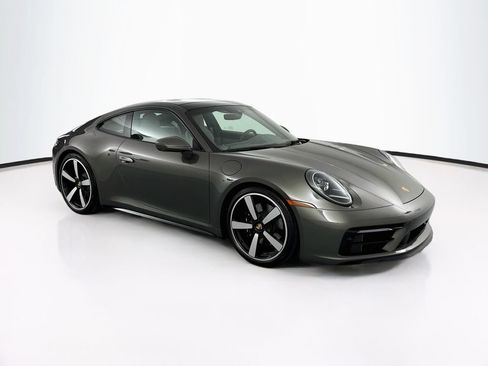 Used 2022 Porsche 911 Carrera 4S AWD/4WD image 3