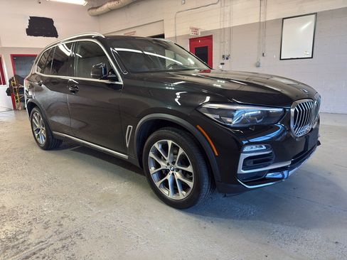 Used 2019 BMW X5 xDrive40i w/ Convenience Package AWD/4WD image 1