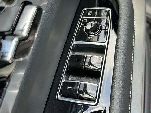 New 2026 Cadillac Vistiq Sport image 22