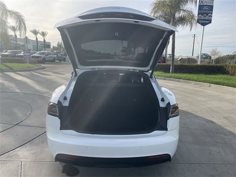 Used 2022 Tesla Model S image 26