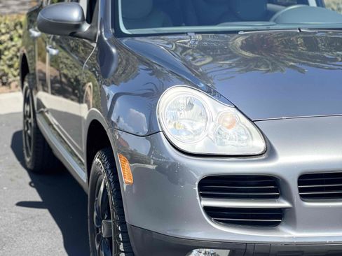 Used 2004 Porsche Cayenne S AWD/4WD image 60