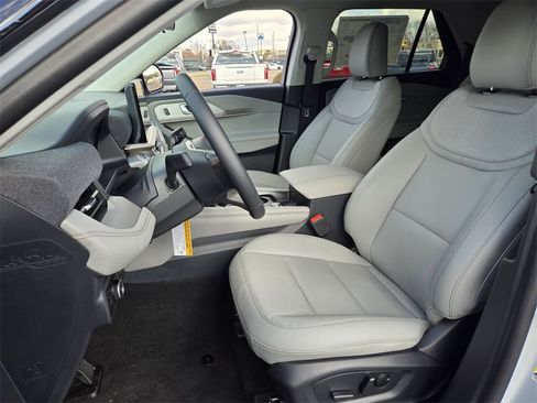 New 2026 Ford Explorer Active w/ Active Comfort Package image 15