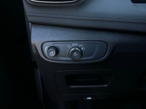 Used 2025 Chevrolet TrailBlazer LT image 18