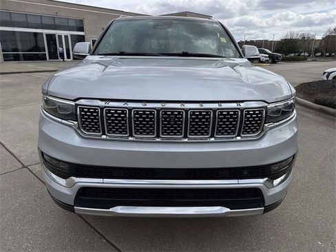 Used 2022 Jeep Grand Wagoneer Series III image 2