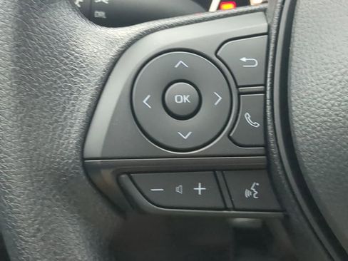 Used 2025 Toyota RAV4 LE image 32