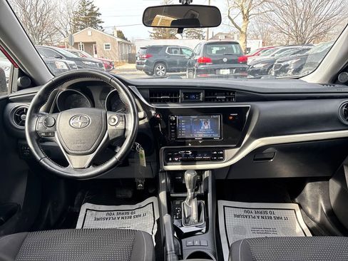 Used 2016 Scion iM Base image 17