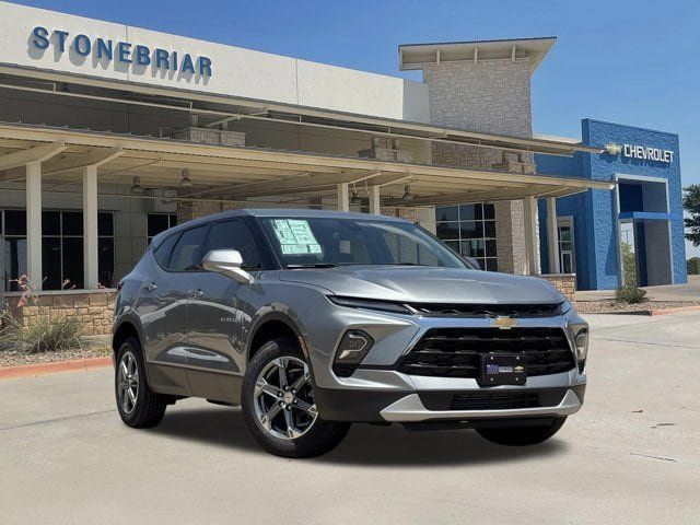New 2026 Chevrolet Blazer LT FWD image 2