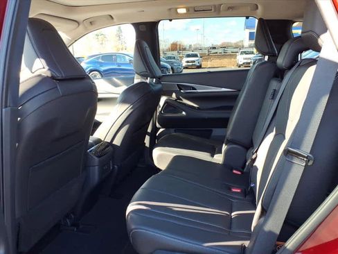 Certified 2025 INFINITI QX60 Luxe image 13