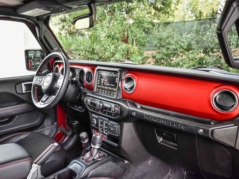 Used 2022 Jeep Wrangler Rubicon image 12