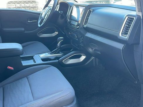 Used 2023 Nissan Frontier SV image 31