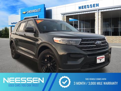 Used 2022 Ford Explorer XLT image 1